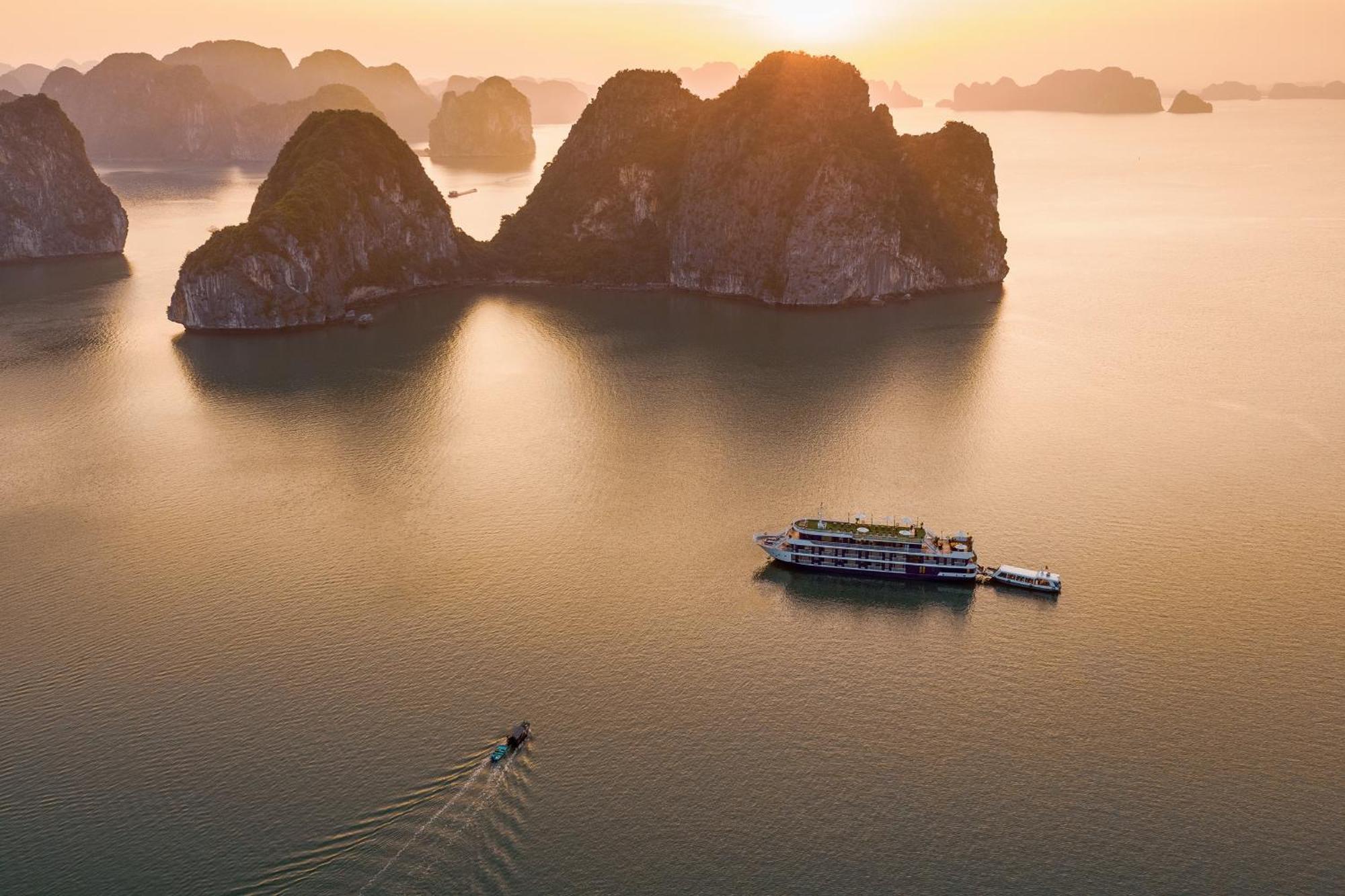 Отель Halong Dragon Bay Cruise Халонг Экстерьер фото