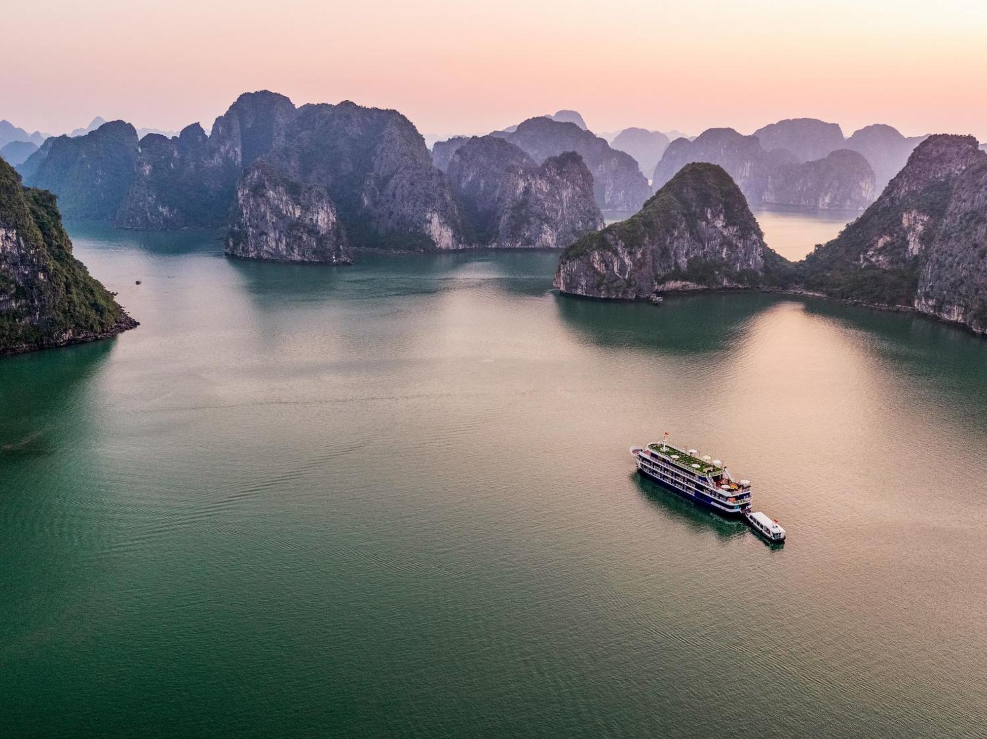 Отель Halong Dragon Bay Cruise Халонг Экстерьер фото