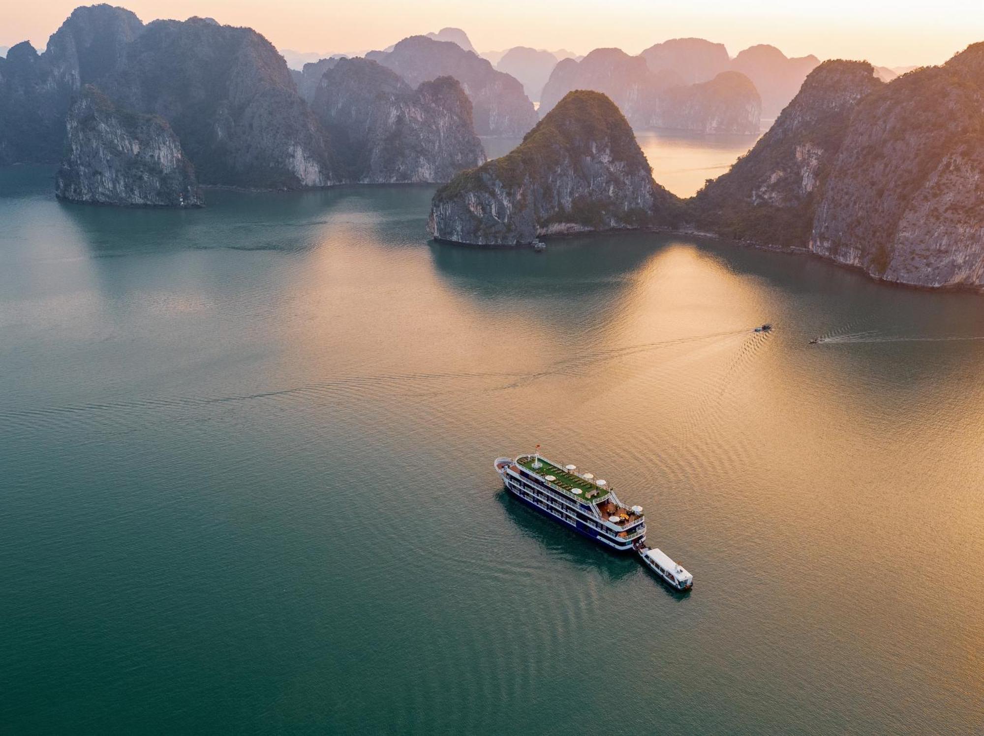 Отель Halong Dragon Bay Cruise Халонг Экстерьер фото