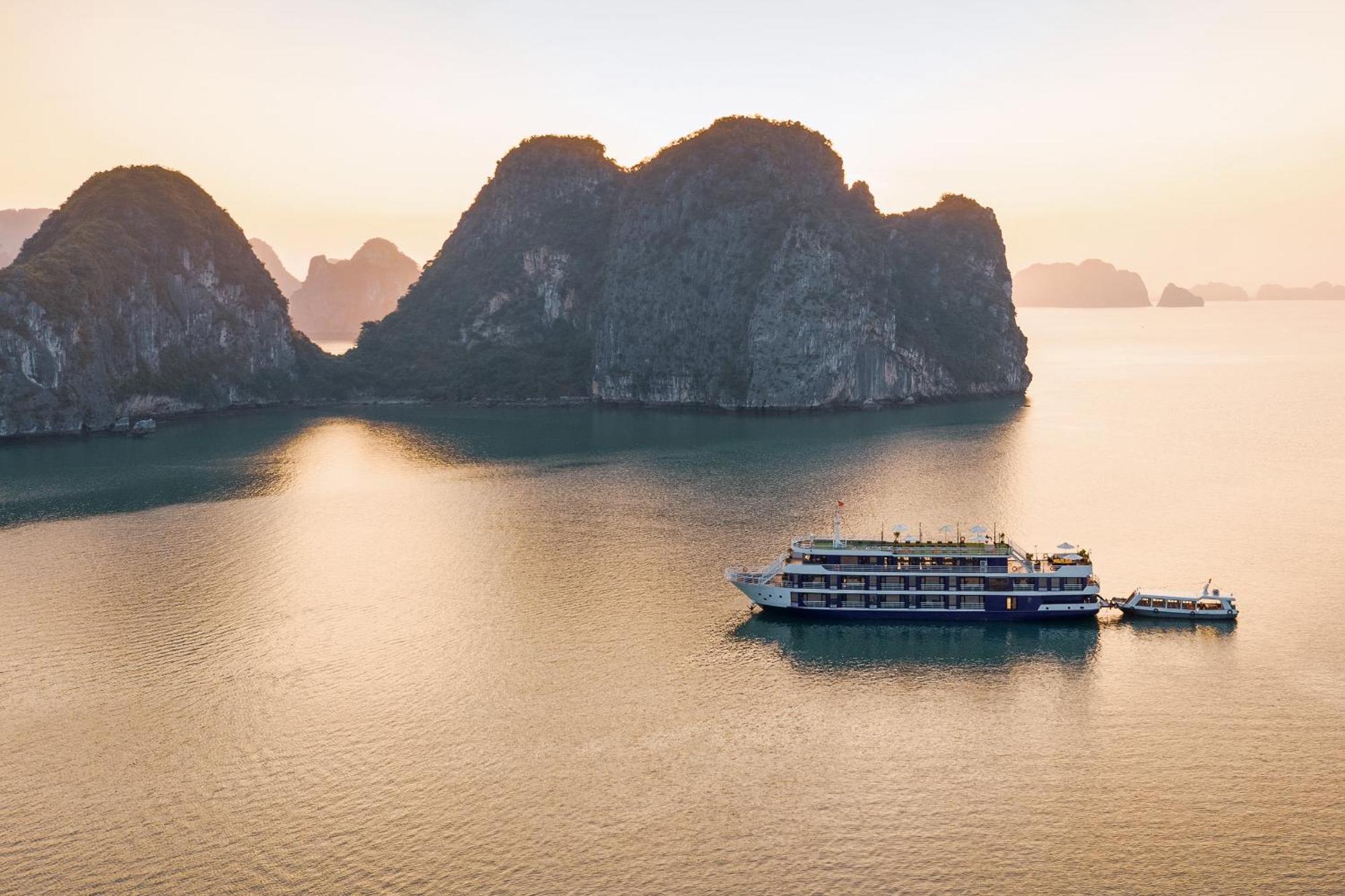Отель Halong Dragon Bay Cruise Халонг Экстерьер фото